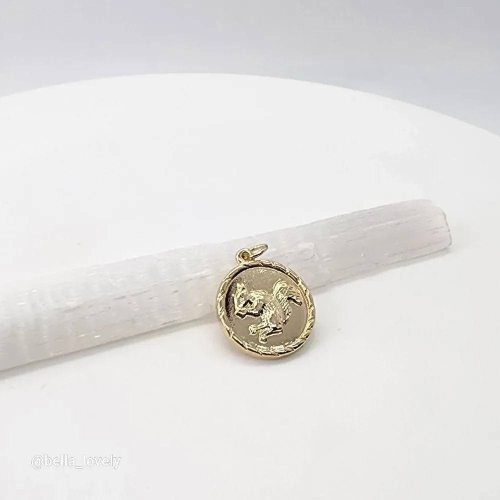 Cute! Spring Acorn Squirrel Tiny Minimalistic Gold Jewelry Pendant Gift 1" - Picture 2 of 3